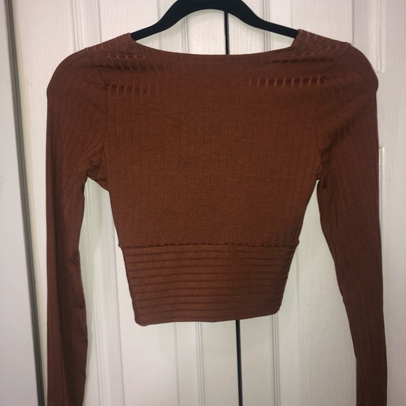 CUTE TRENDY RIBBED BROWN WRAP LONG SLEEVE CROP TOP - Picture 3 of 5